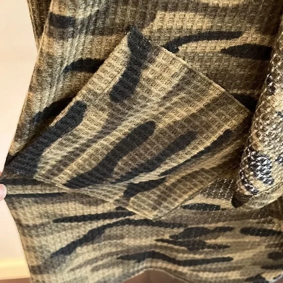 Retrology Womens Camouflage Long Sleeve Hoodie Soft Knit Cardigan Shrug XL. - Picture 3 of 9